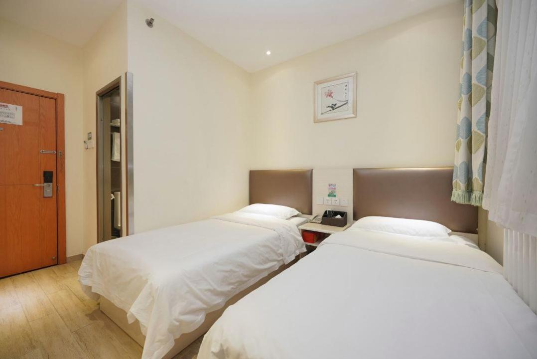 Beijing Dongdan Hotel Near Wangfujing Street,Tian'Anmen Square,The Forbidden City,Free Self-Service Laundry Room Bagian luar foto