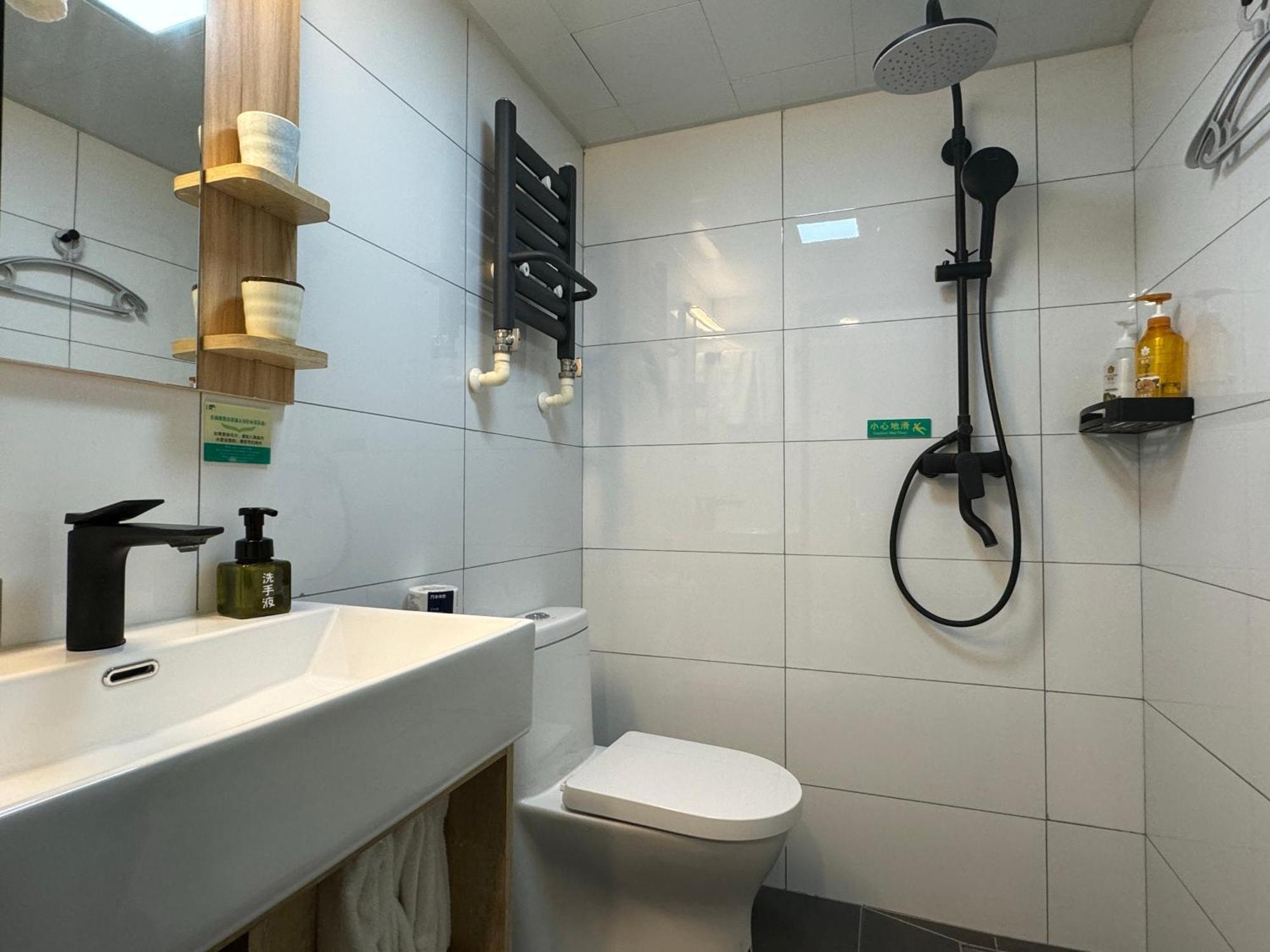 Beijing Dongdan Hotel Near Wangfujing Street,Tian'Anmen Square,The Forbidden City,Free Self-Service Laundry Room Bagian luar foto
