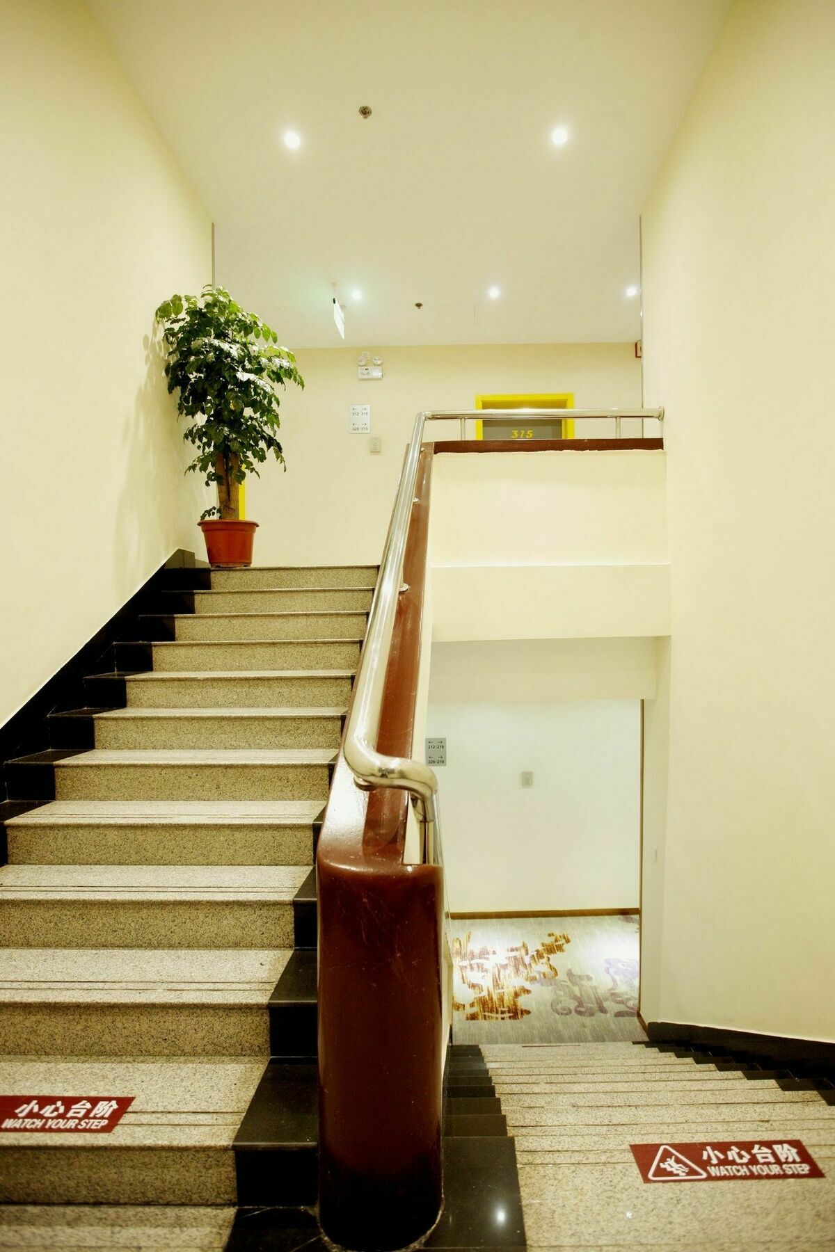 Beijing Dongdan Hotel Near Wangfujing Street,Tian'Anmen Square,The Forbidden City,Free Self-Service Laundry Room Bagian luar foto
